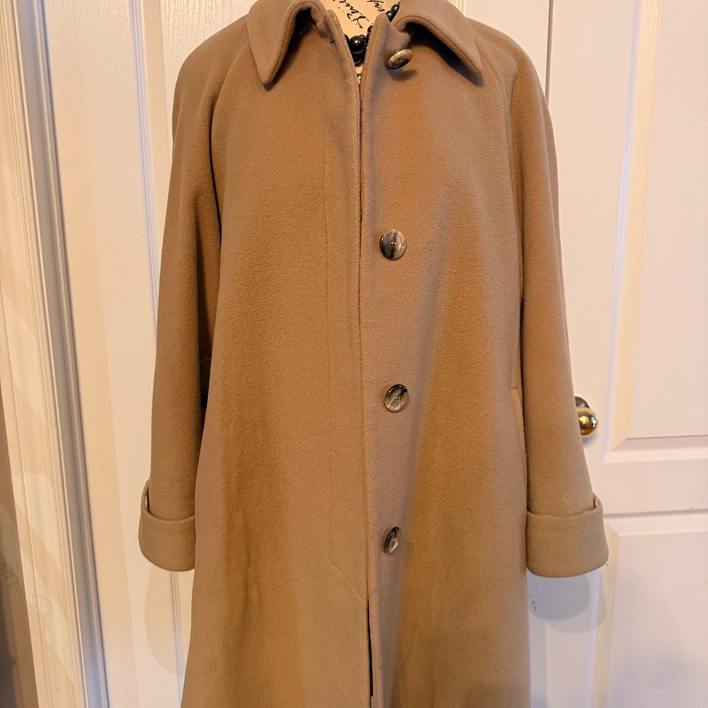Lorne Mitchel Wool Cashmere  Coat in Camel | Size 10 | Timeless Classic